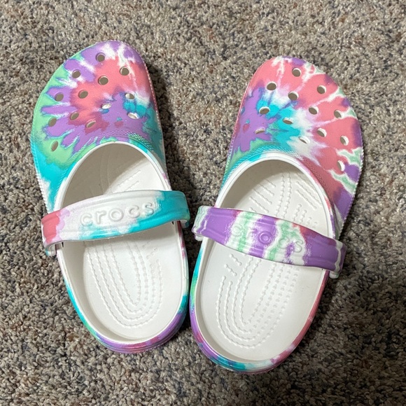 Colorful crocks - Picture 3 of 4